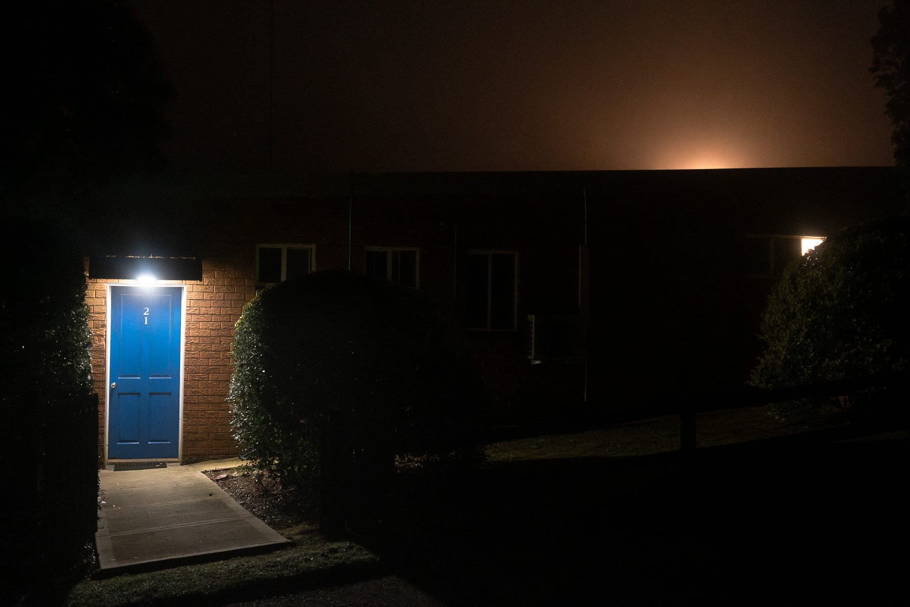 Room 21, 3 Sisters Motel
